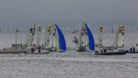 上海海主场取胜，稳居中超积分榜首位